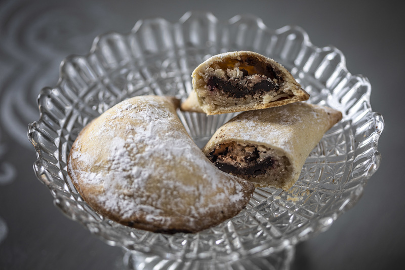 Pasti i mennulla - Typical Sicilian sweets