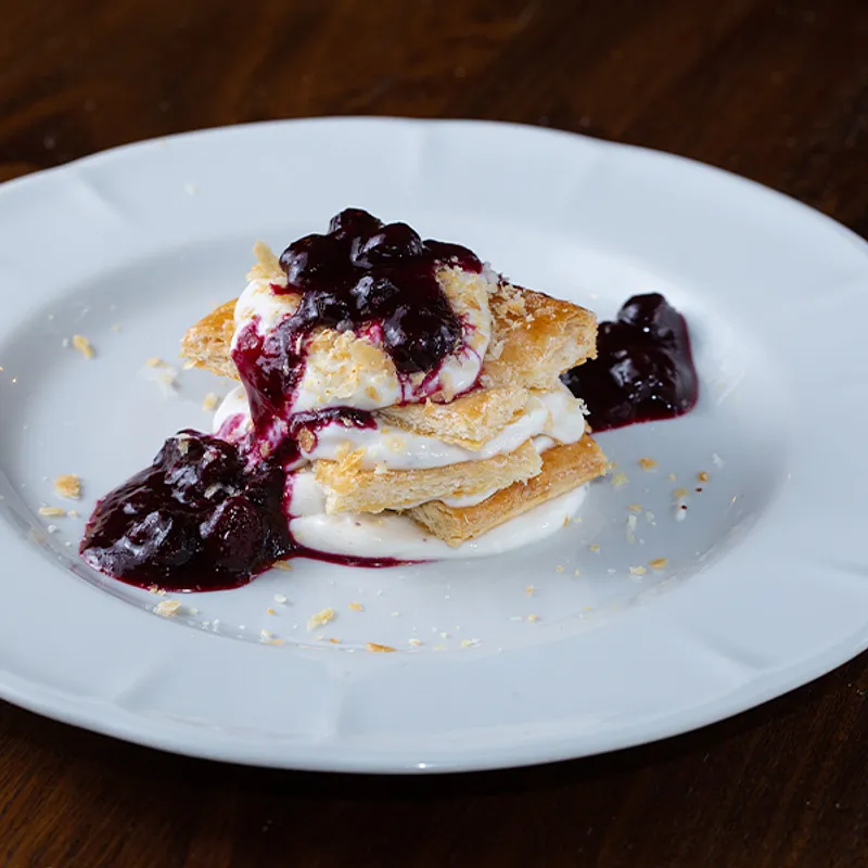 Millefoglie con crema di ricotta e marmellata — Unni Don Nino - Osteria Bar, Sant'Angelo di Brolo (photo 1)