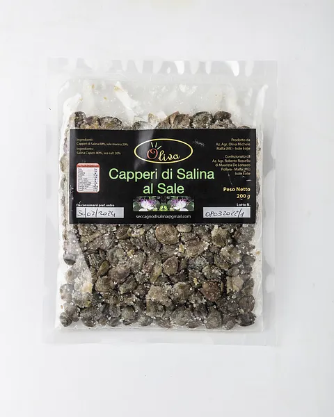 Capperi di salina al sale