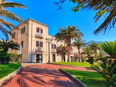 Palazzo Benincasa — Gioiosa Marea