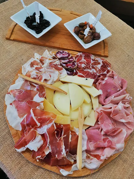 Degustazione di Salumi e Formaggi dei Nebrodi — Gioiosa Marea · Ttattà Go